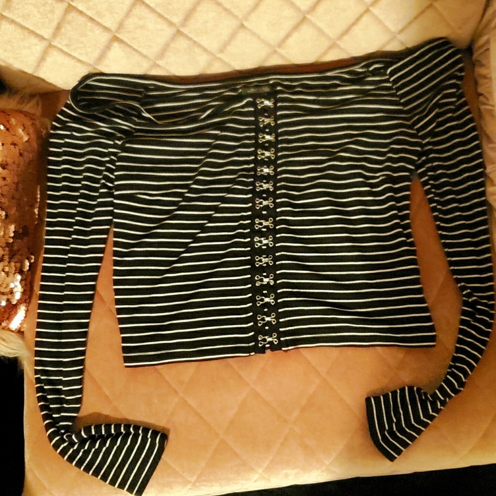 Stripped off the shoulders corset hook top.